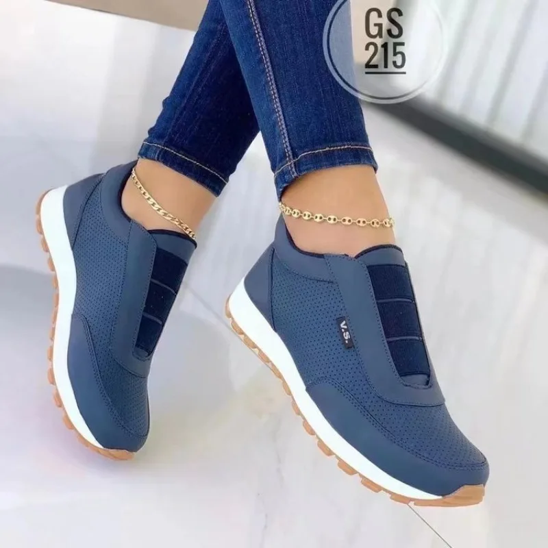 Women'S Shoes Navy Blue - Damskie wsuwane sneakersy, oddychające, perforowane buty