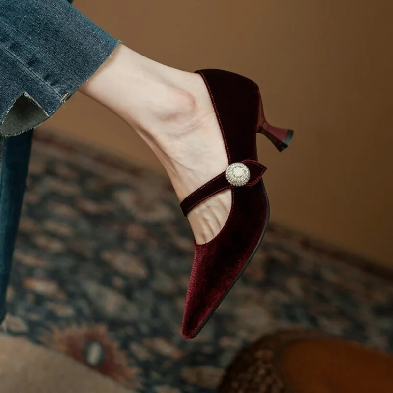 Czerwone szpilki Mary Jane z o – Shoes Women Pumps recenzja i cena